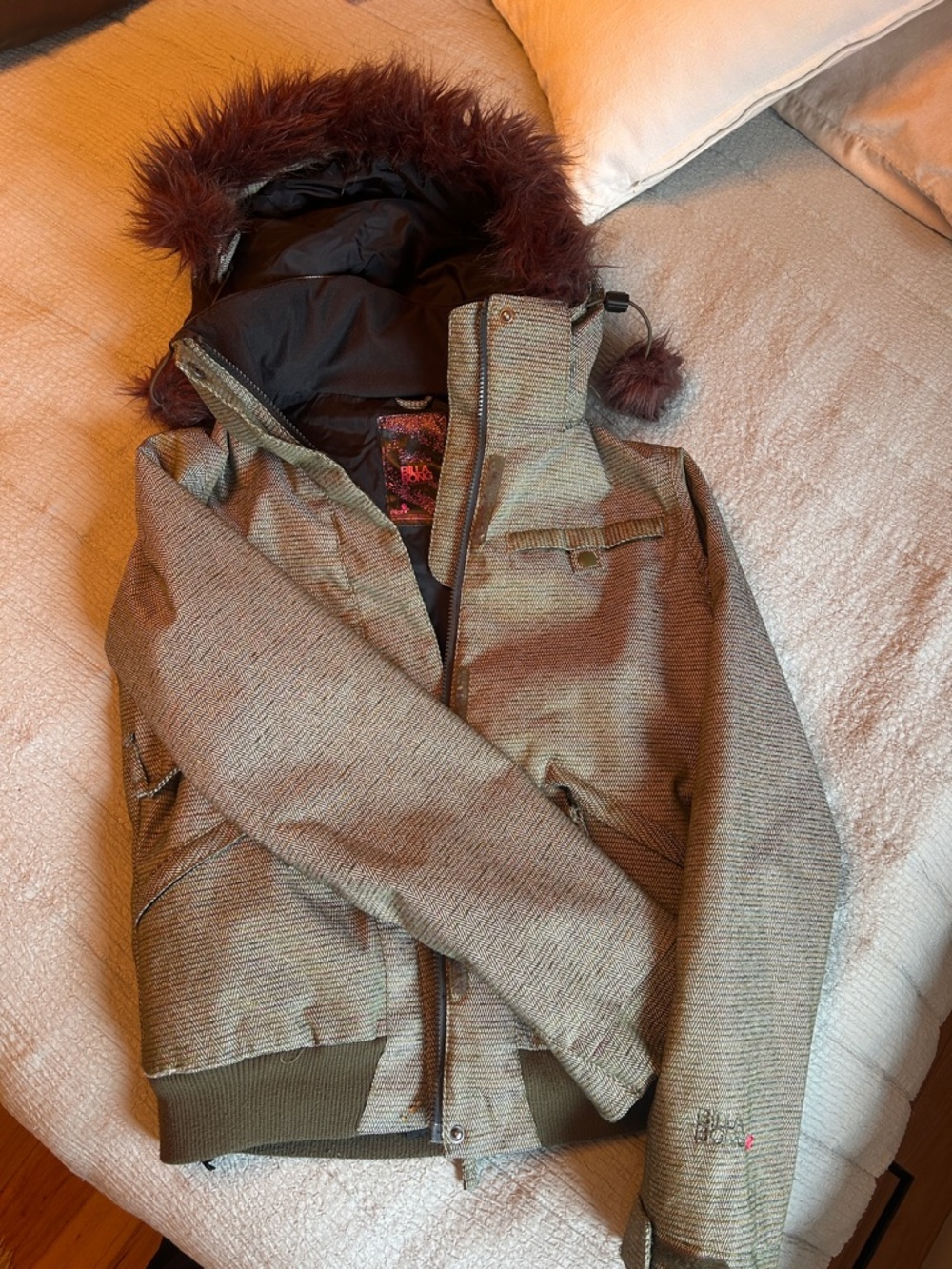 Billabong Women’s bomber snowboard/ski jacket. Small.